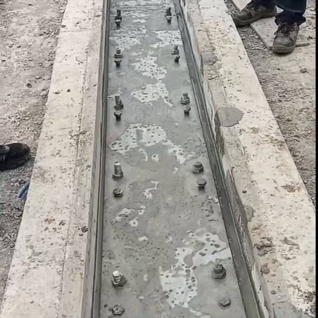 桑植港口码头起重机龙门吊重型机械设备稳固用早强快凝轨道胶泥